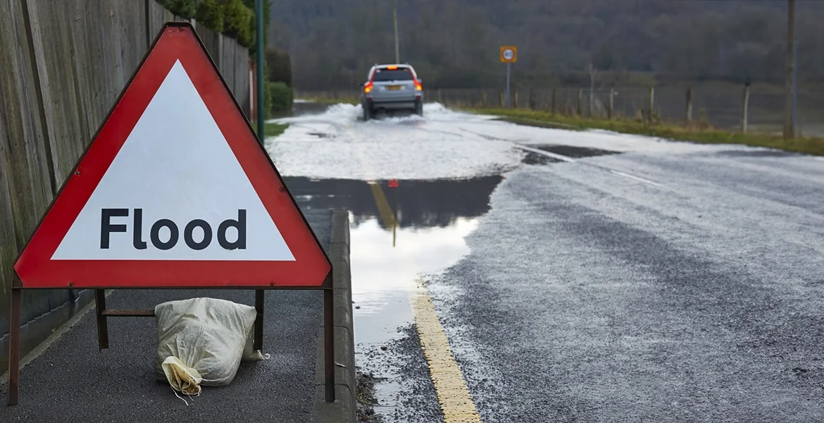 How to Drive a Hire Van on Flooded Roads