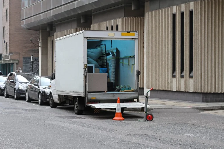 YAY IMAGES ID: 78776668 | Warrington Van Hire | Central Warrington Van Hire | Call 01925 396 222 Moving House