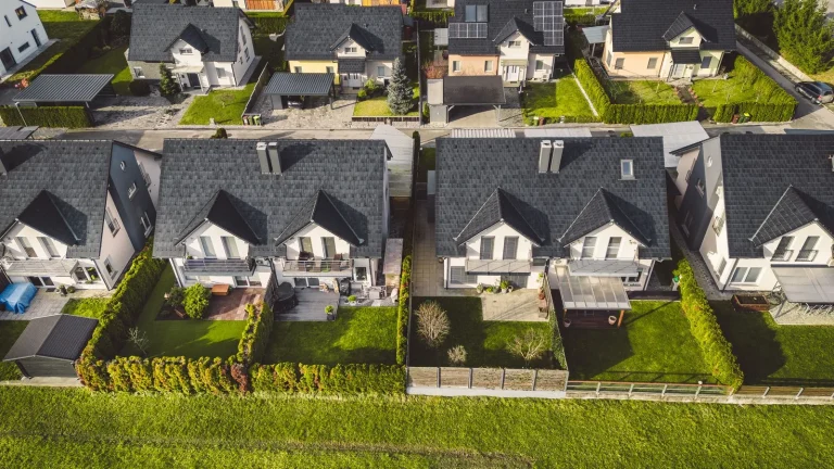 New build housing estate from above | Warrington Van Hire | Central Warrington Van Hire | Call 01925 396 222 Aerial view of a new build estate, the destination for a new build home move